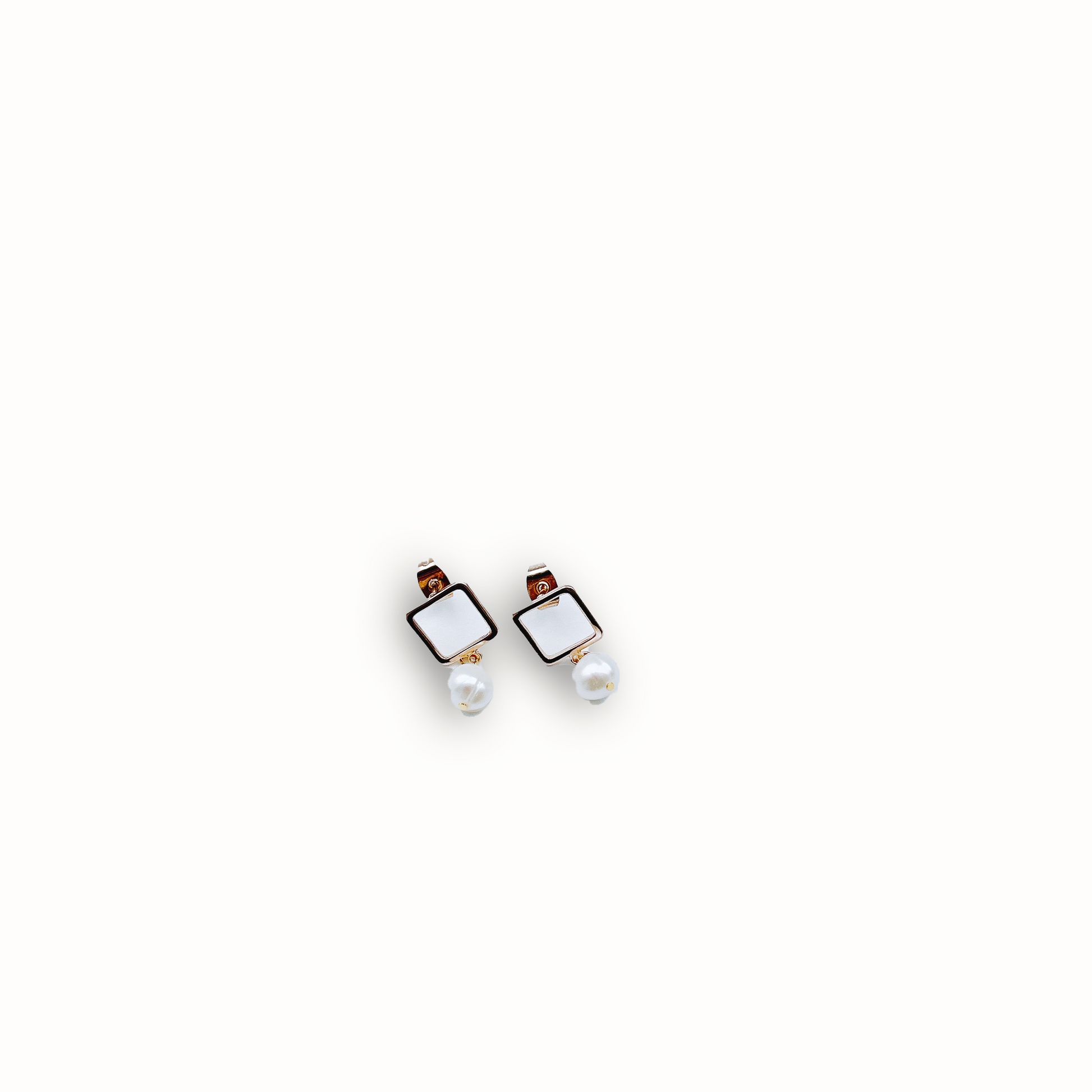 Tiny square contemporary, minimalistic earring by Hikaru Pearl