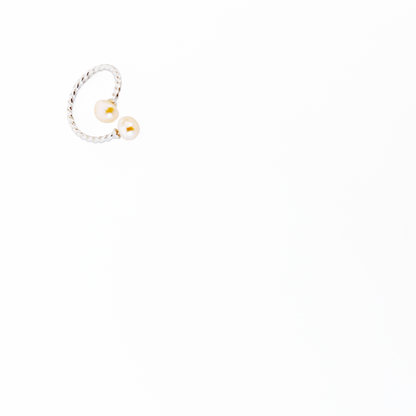 Simple Twisted Pearl Ring White or Pink by Hikaru Pearl