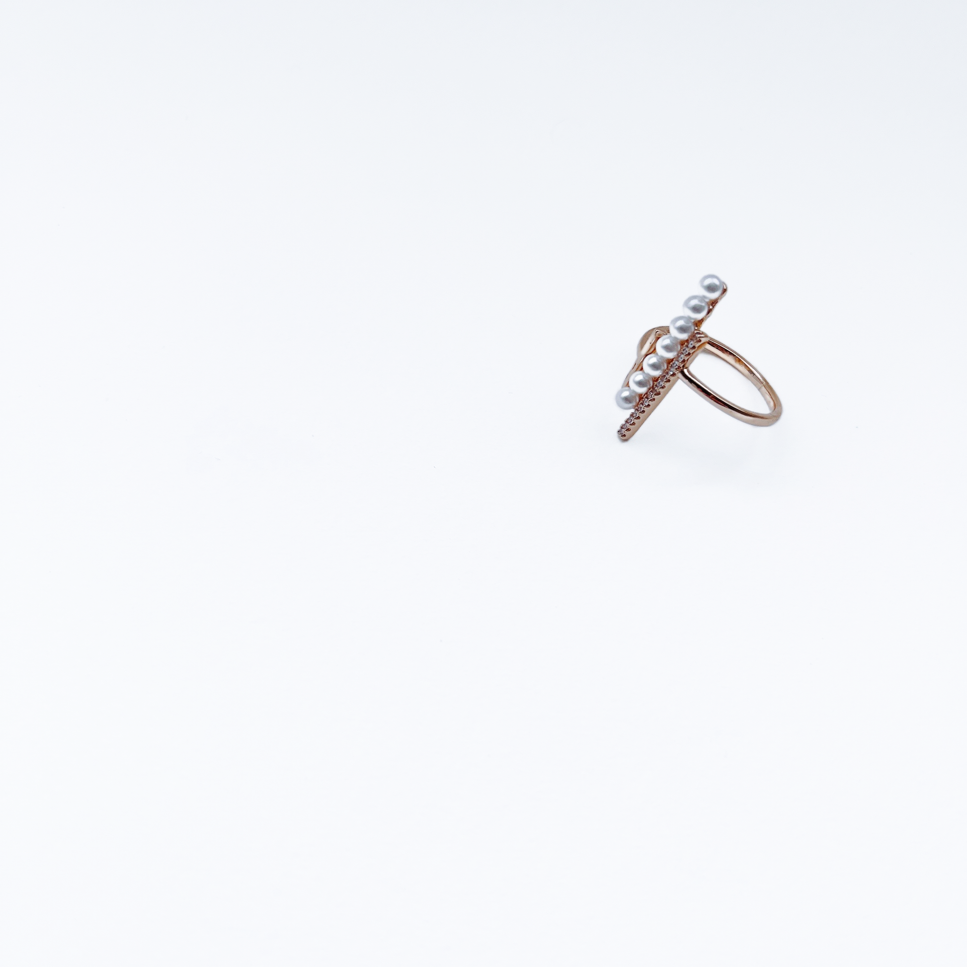 Stylish long pearl ring by Hikaru Pearl