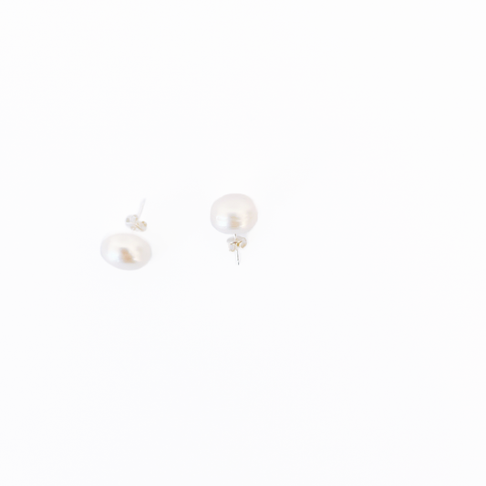 Simple pearl stud white, silver925 or 14k gold filled by Hikaru Pearl